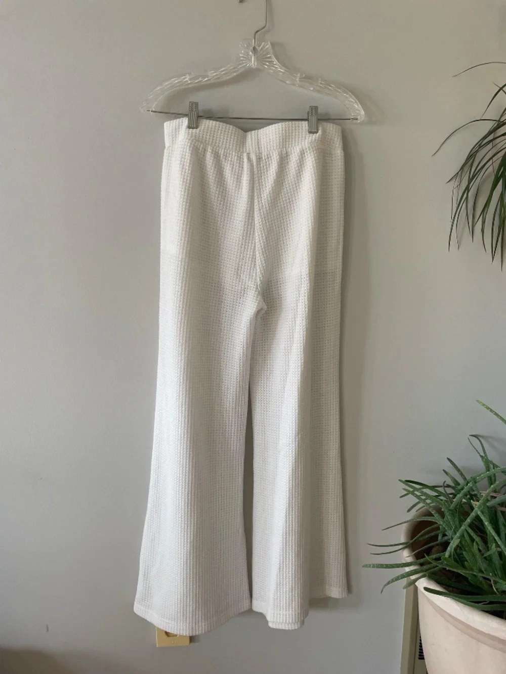 Surf Gypsy White Knit Wide Leg Drawstring Pants Relaxed Beach Lounge Size M - Picture 2 of 3
